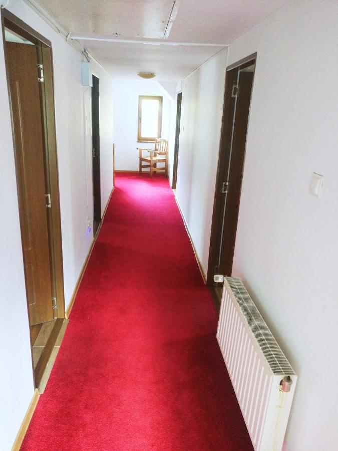 Bianca House Hotell Buşteni Exteriör bild